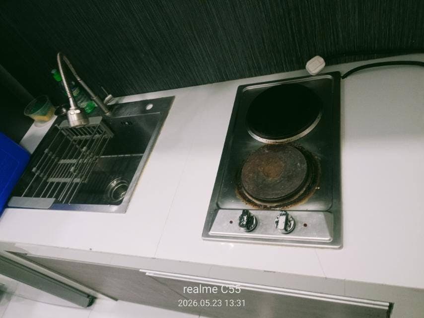 FOR RENT: ₱18,000/month. | Inclusive association dues - photo 4