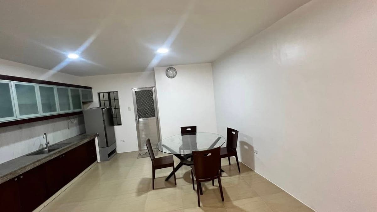 *** HOUSE FOR RENT *** - photo 4
