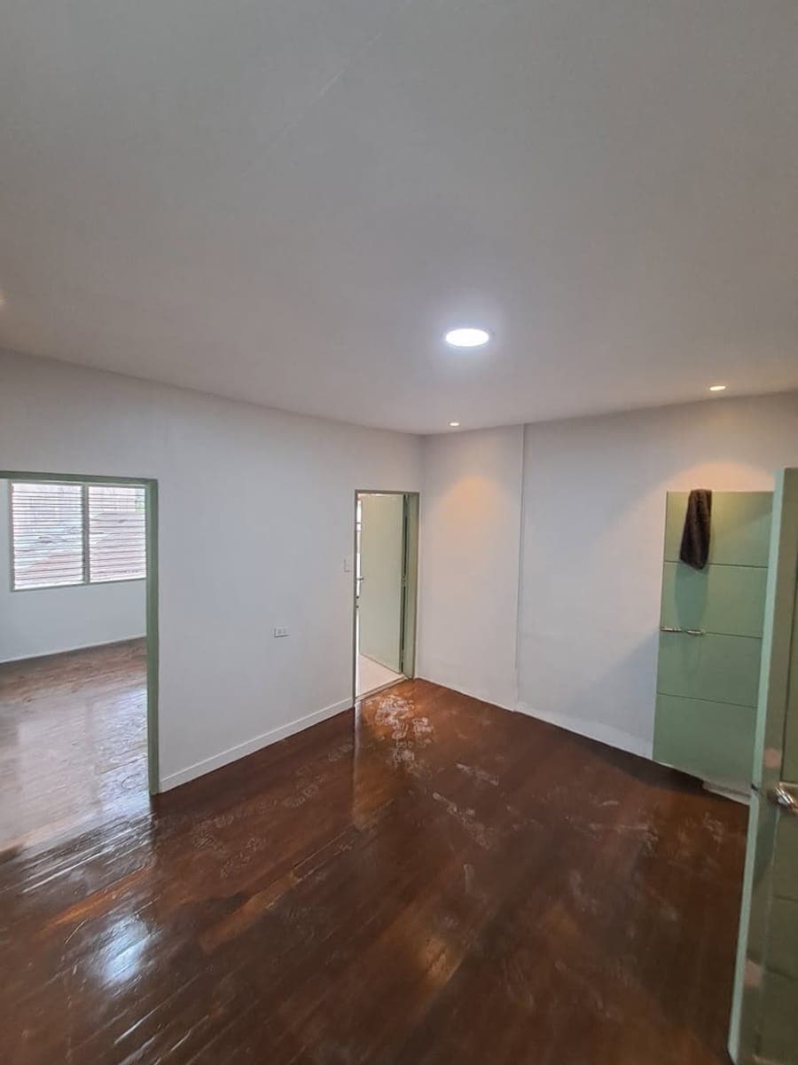 Ready for viewing. Located at T. Mascardo St., Project 4, Brgy. Milagrosa, QC. Near Daycare and 5k park. - photo 2