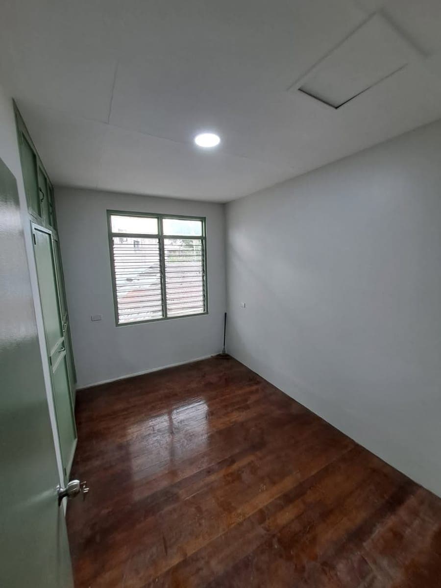 Ready for viewing. Located at T. Mascardo St., Project 4, Brgy. Milagrosa, QC. Near Daycare and 5k park. - photo 3
