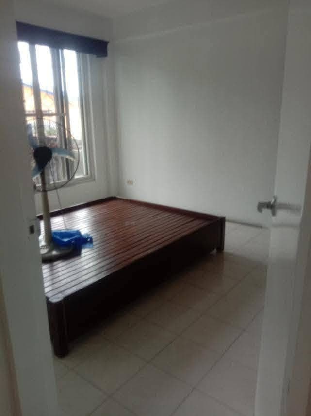 Unit for rent 2nd floor - photo 1