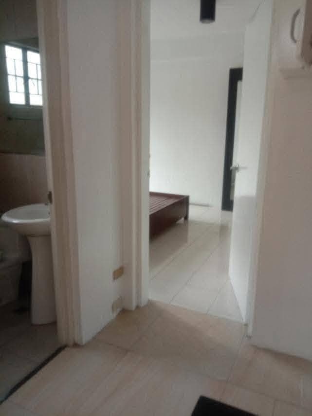 Unit for rent 2nd floor - photo 2