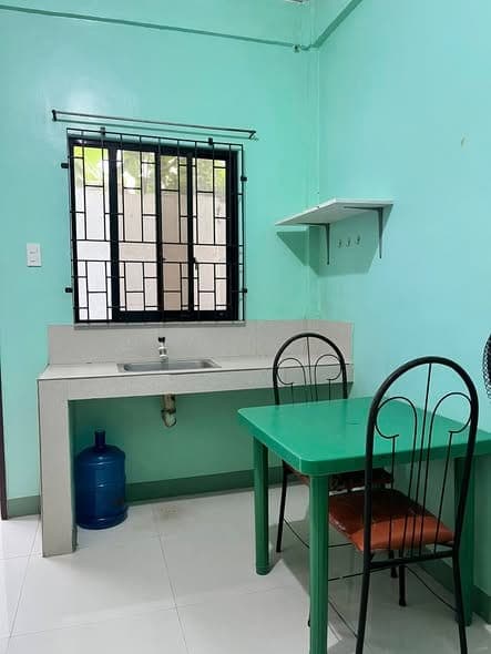 STUDIO TYPE ROOM FOR RENT ! - photo 5