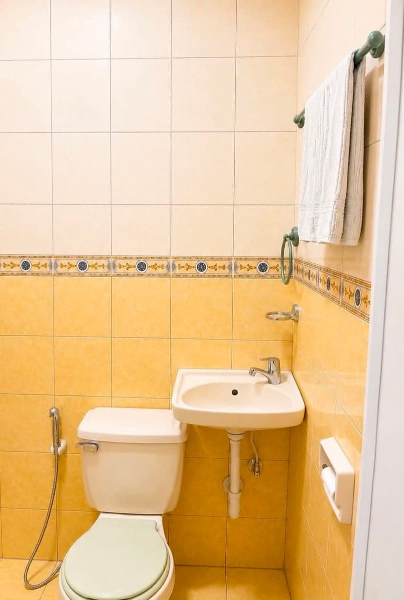 Townhouse for Lease in La Loma, Quezon City - photo 3