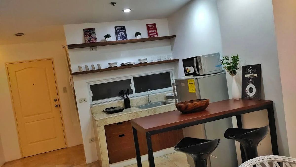 **🏠 FOR RENT: Cozy 1-BR Condo at Xavierville Royale | Near Katipunan ** - photo 1