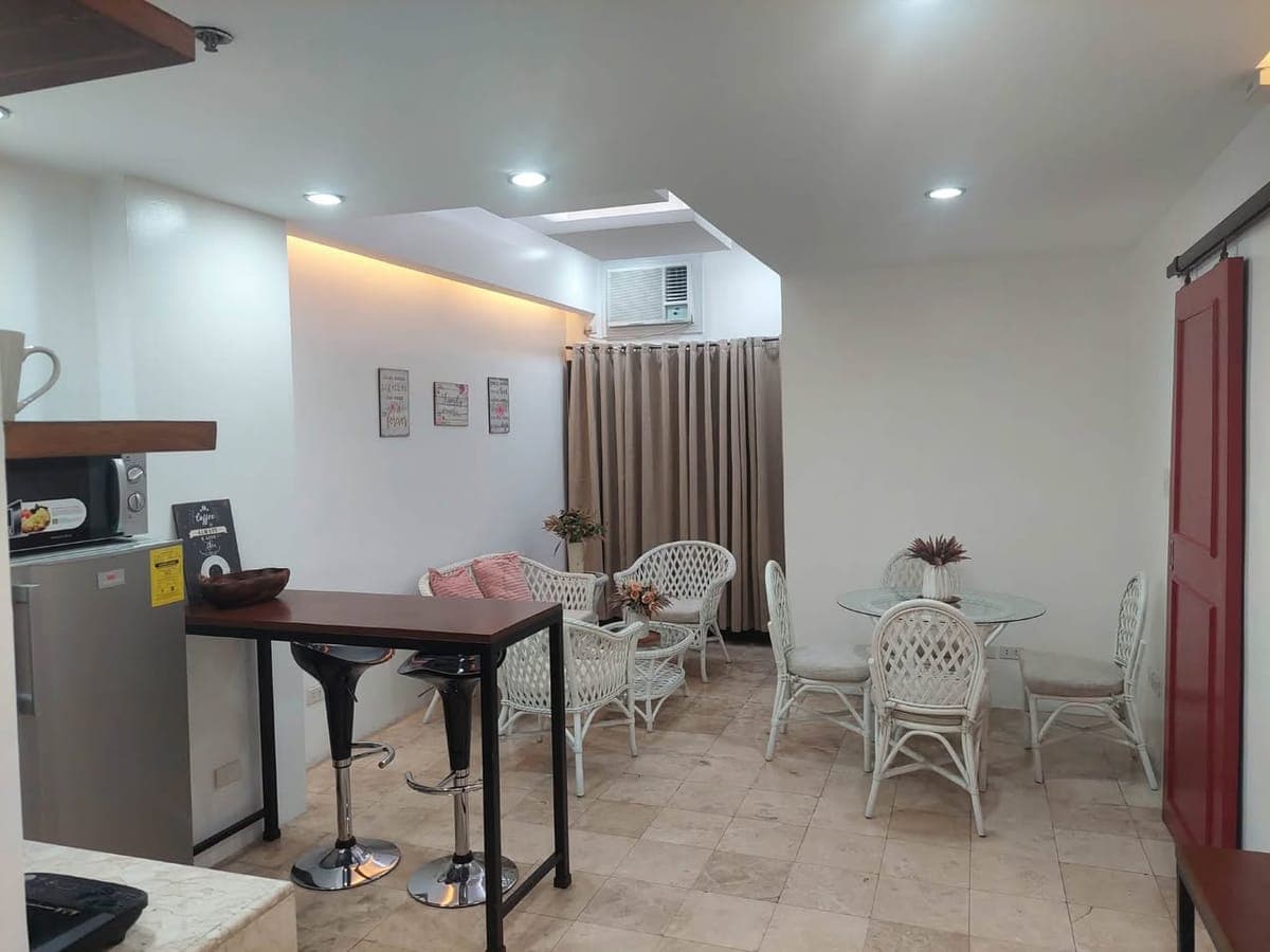 **🏠 FOR RENT: Cozy 1-BR Condo at Xavierville Royale | Near Katipunan ** - photo 4