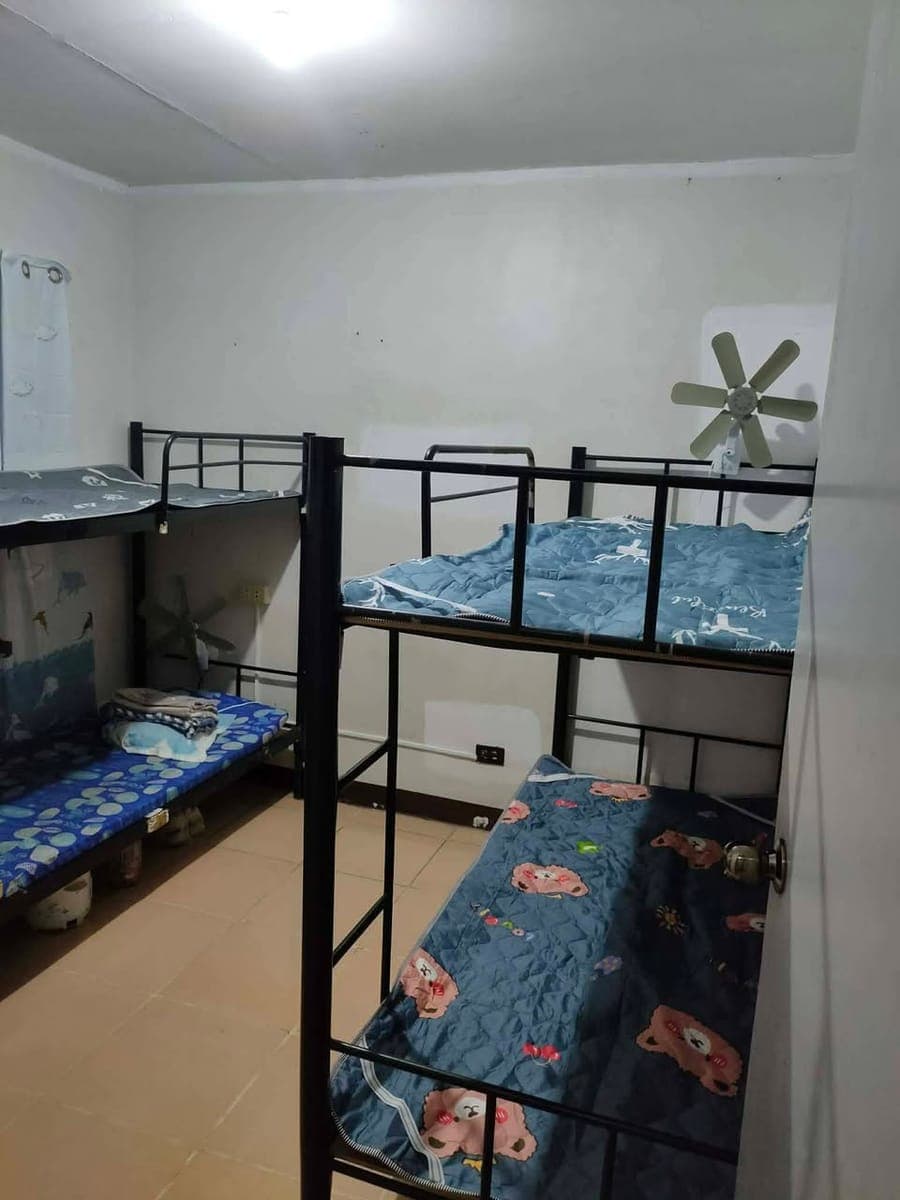 Bedspace (girls only) - photo 2