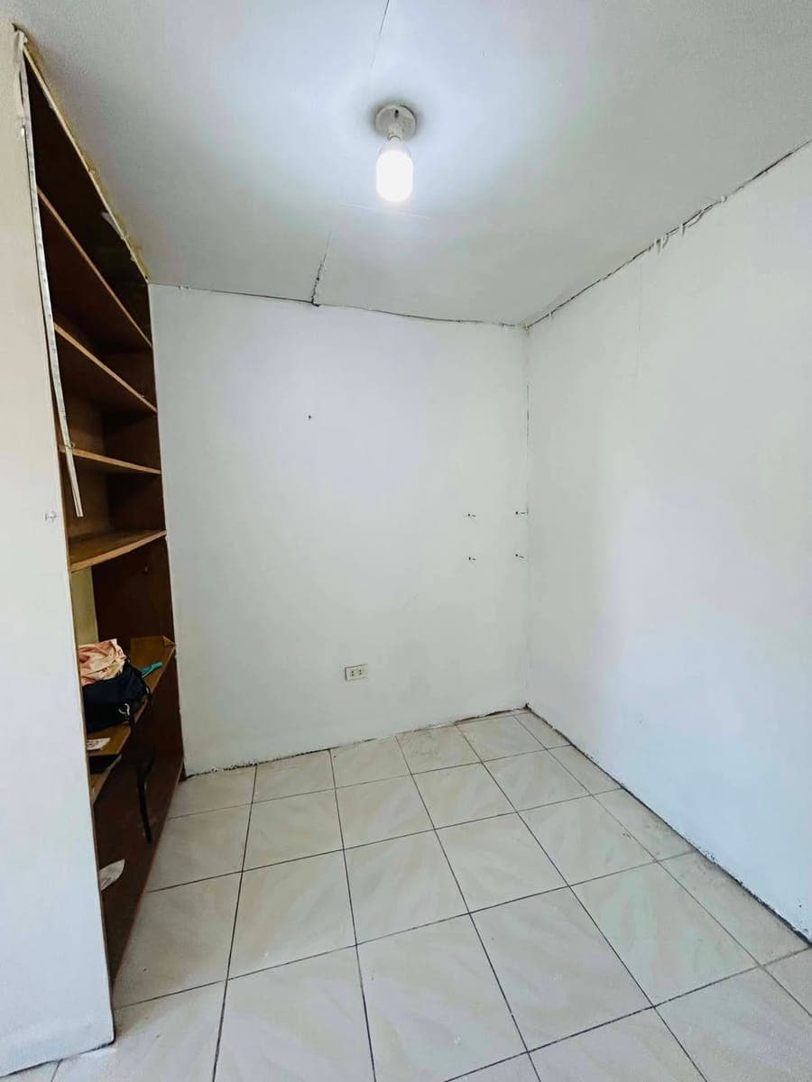 FOR RENT (2ND FLOOR) - photo 1