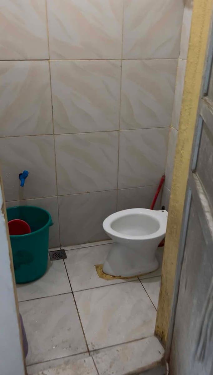 FOR RENT (2ND FLOOR) - photo 4