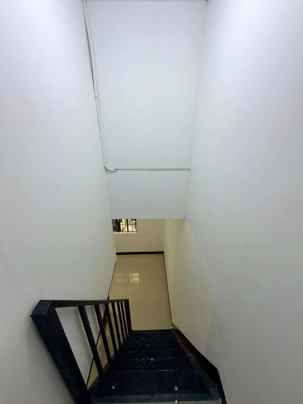 APARTMENT FOR RENT: 2STOREY UP & DOWN - photo 2