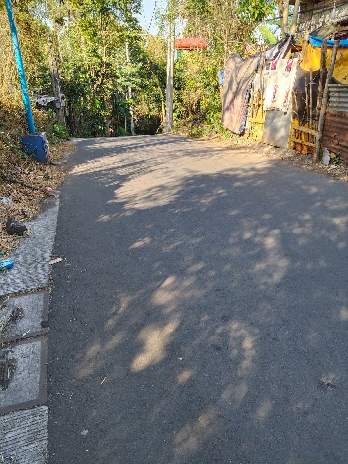 100sqm lot tax dec. cash 400k..pwede ding 200k 50sqm lot.. Cash.. Over looking kita Laguna de Bay ay... - photo 3