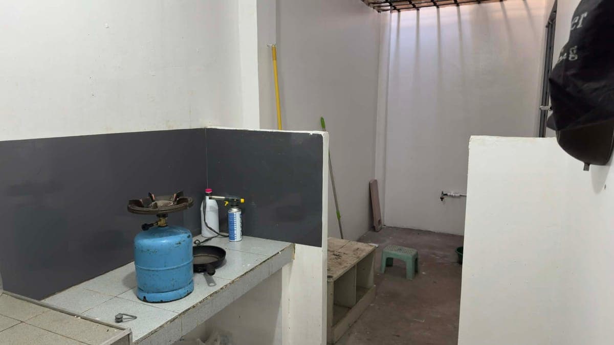 For Rent: 4 bedroom house in Antipolo - photo 1