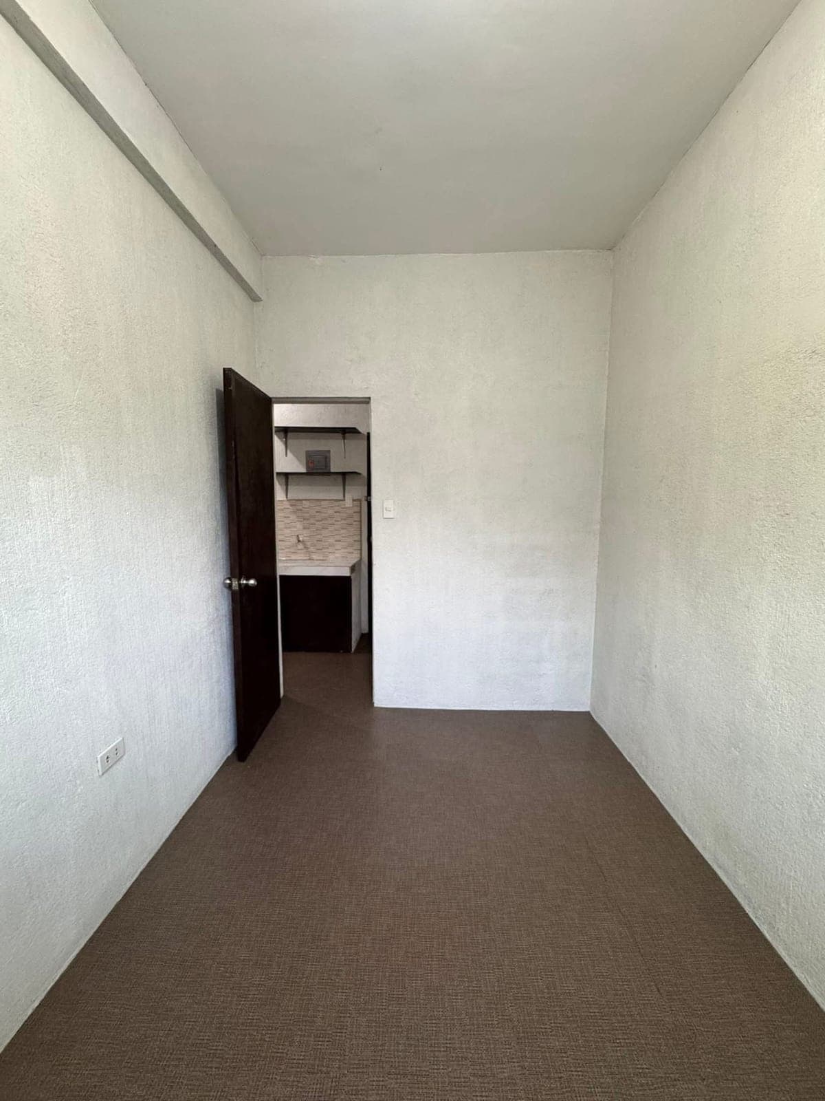 1 UNIT AVAILABLE WITH 1 BEDROOM LOCATED IN THE 1ST FLOOR OF THE BUILDING 2 (ROOM D) - photo 3