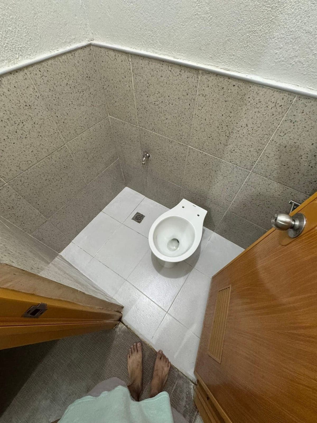 1 UNIT AVAILABLE WITH 1 BEDROOM LOCATED IN THE 1ST FLOOR OF THE BUILDING 2 (ROOM D) - photo 6