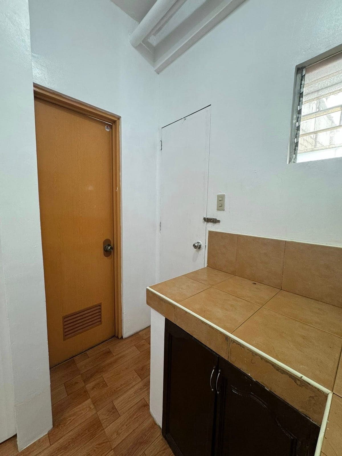 1 UNIT WITH 1 BEDROOM LOCATED IN THE 1ST FLOOR OF THE BUILDING 1 (ROOM 2) - photo 7