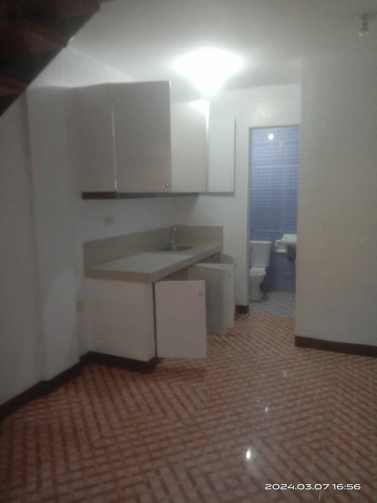 Apartment For Rent - photo 8