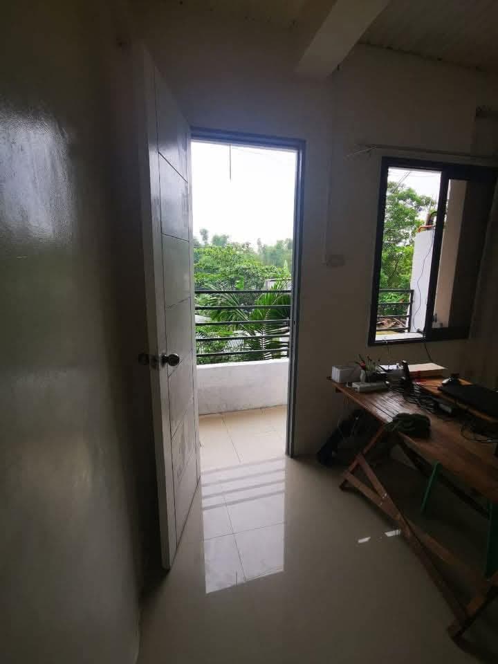 For rent  ONE BEDROOM with split type aircon - photo 3
