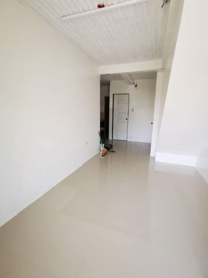 For rent  ONE BEDROOM with split type aircon - photo 6