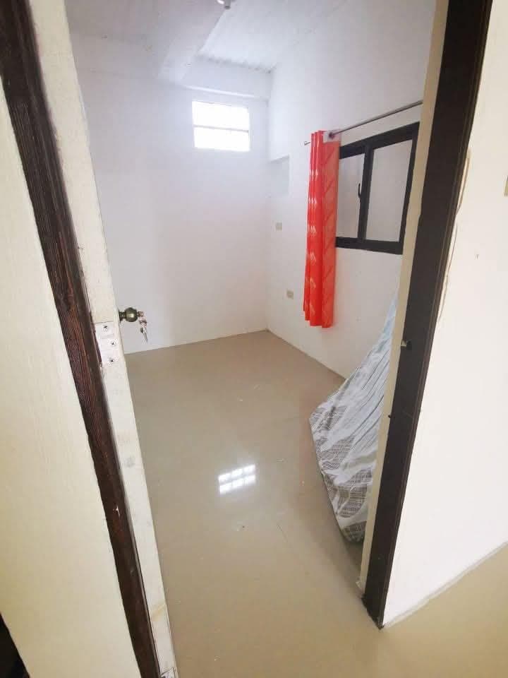 For rent  ONE BEDROOM with split type aircon - photo 8