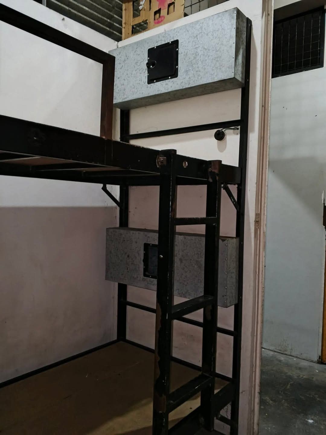 Male bedspacer for rent 📍