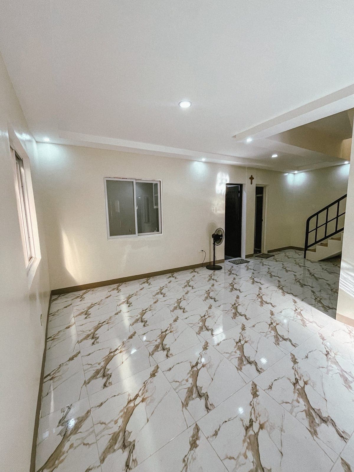 Looking for a Maalaga na Tenant – Brand New Home kayo po ang unang titira - photo 3