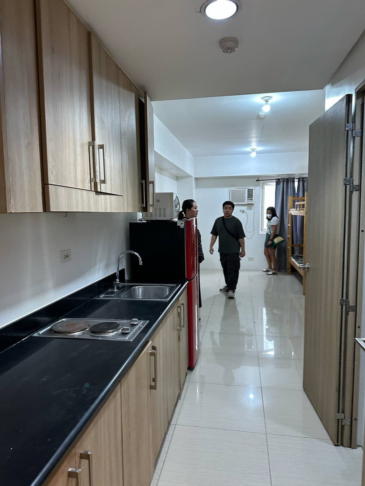 𝐅𝐄𝐌𝐀𝐋𝐄 𝐂𝐎𝐍𝐃𝐎 𝐒𝐇𝐀𝐑𝐈𝐍G - photo 1