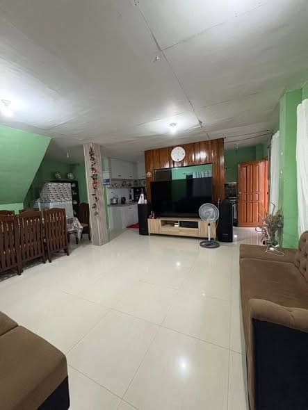 🏠 3 Storey House for Rent ‼️ - photo 1
