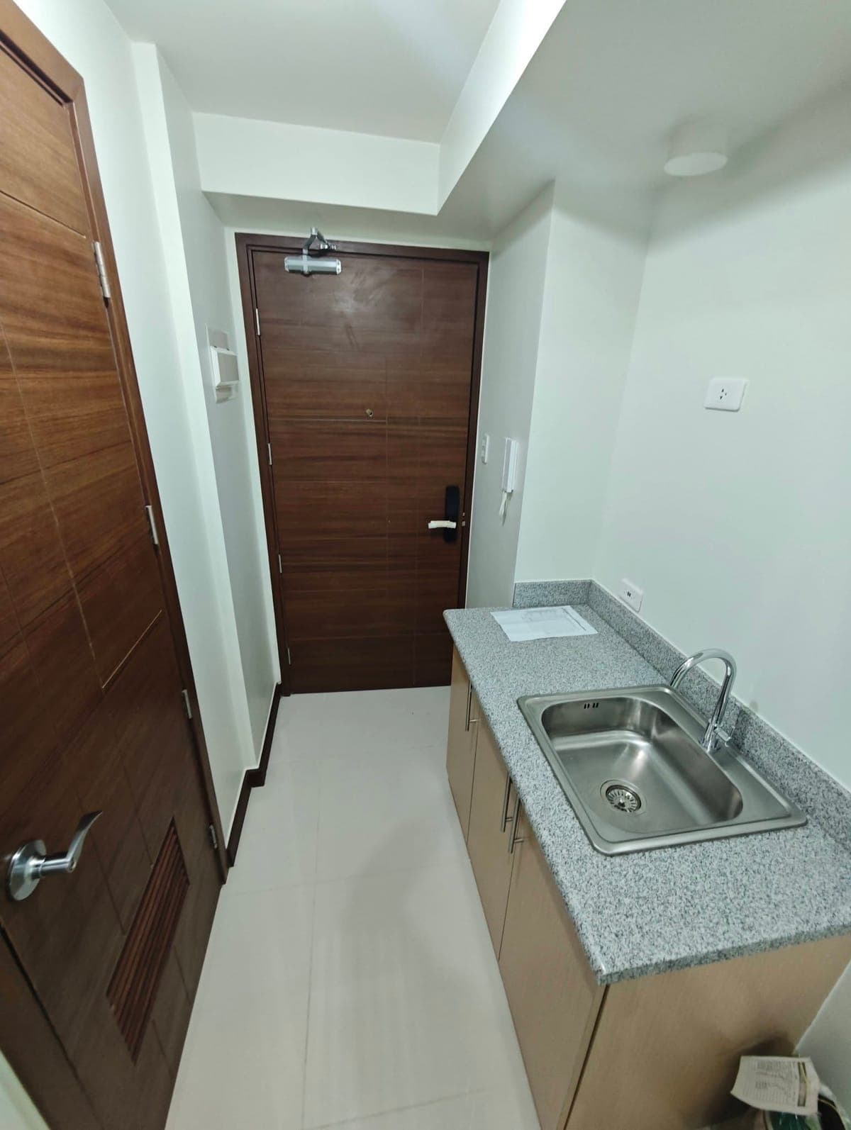 For rent condo in Quantum Residences Taft, PASAY - photo 2
