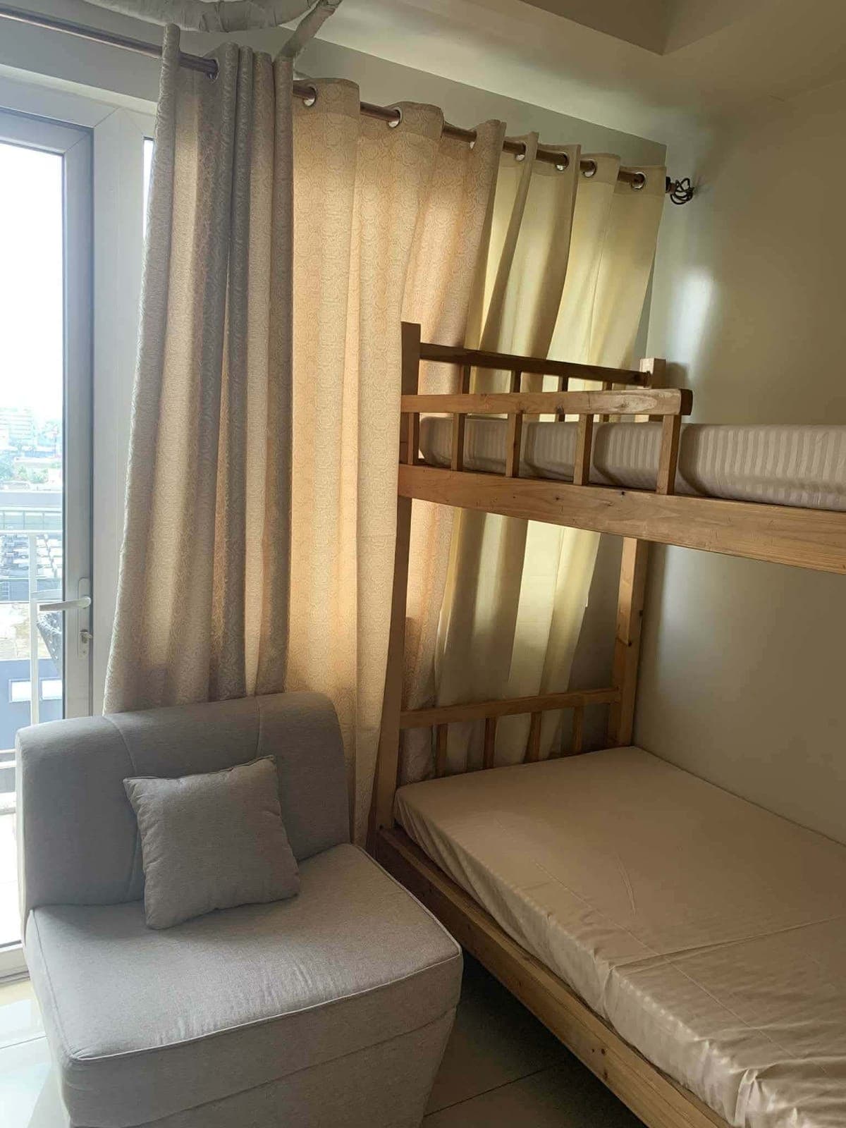 🌇 Condo Sharing at Shell Residences (Near MOA Globe!) - photo 1