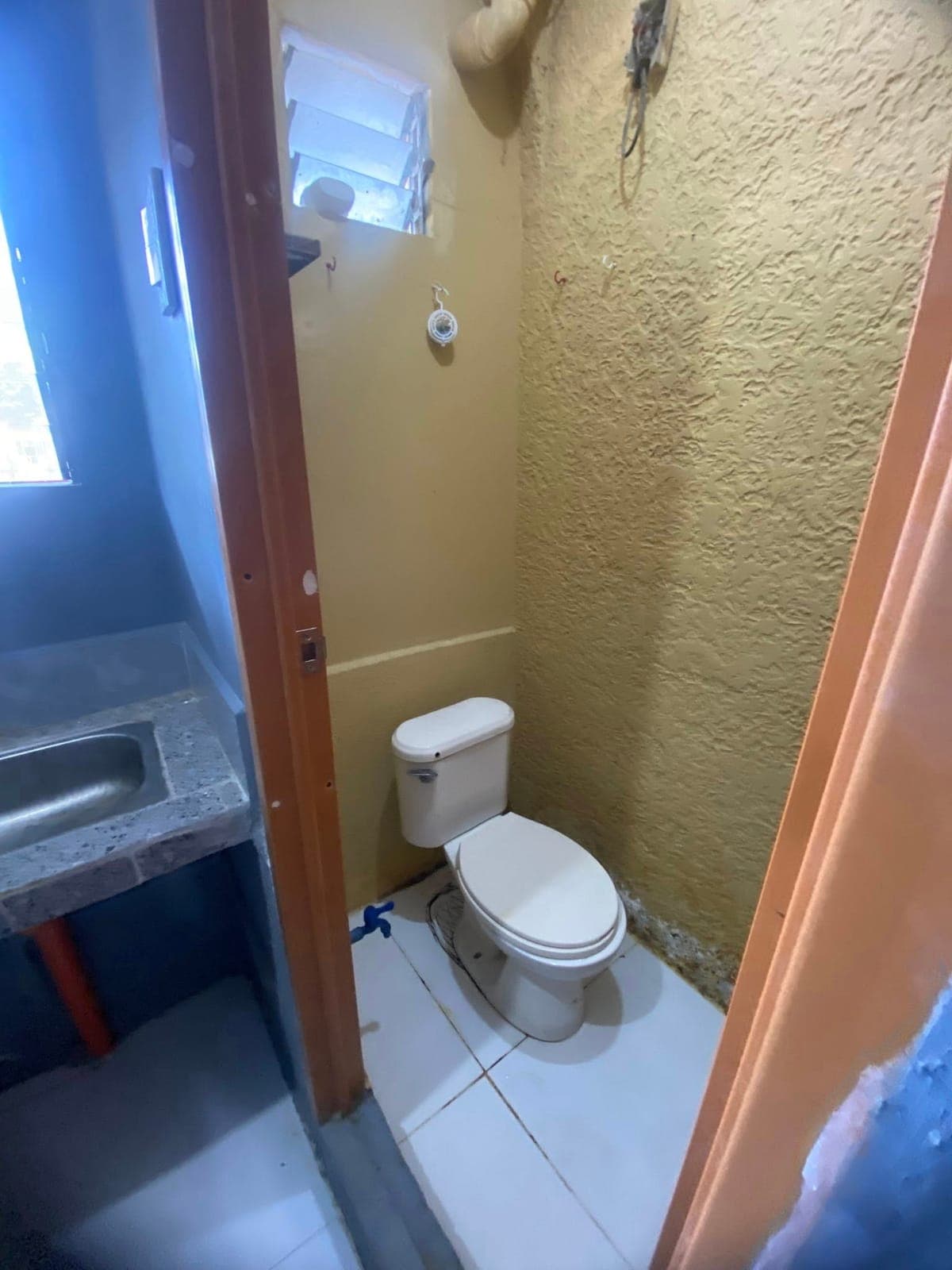 Room for Rent (EXCLUSIVE SUBDIVISION along Edison Avenue) - photo 3