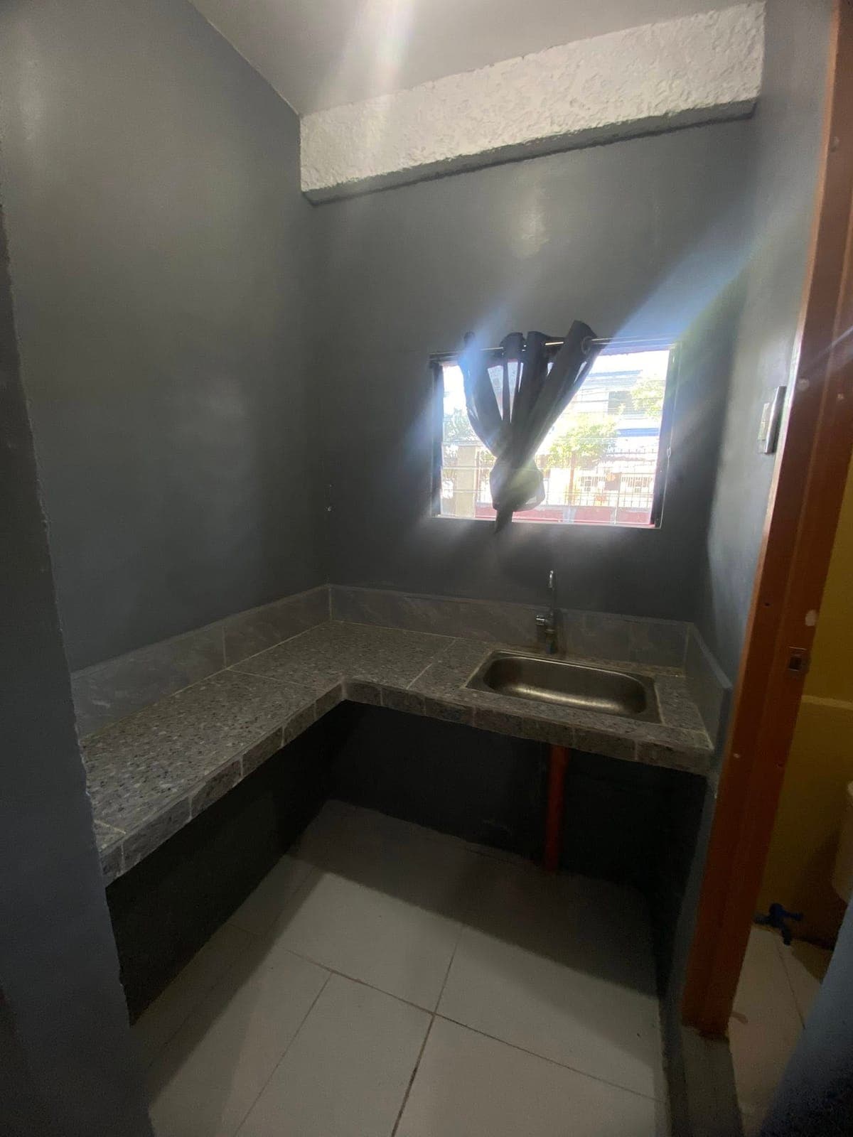 Room for Rent (EXCLUSIVE SUBDIVISION along Edison Avenue) - photo 8