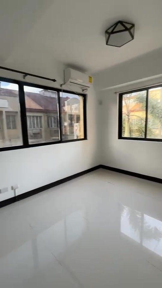 ■ TOWNHOUSE  FOR RENT  IN MAKATI CITY