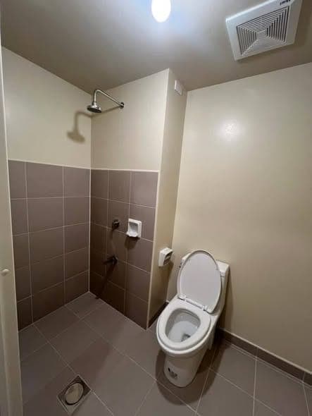 FOR RENT: studio unit  Condo at Avida Towers Abreeza - photo 2