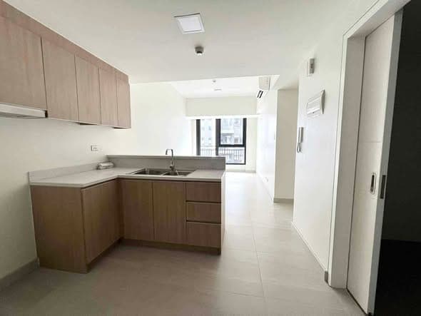 ₱70K MONTHLY‼️ | PET-FRIENDLY 2BR WITH BALCONY AT MID-PARK TOWERS - photo 2