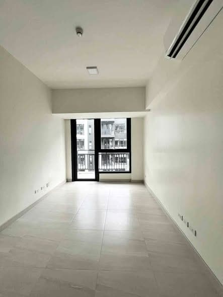 ₱70K MONTHLY‼️ | PET-FRIENDLY 2BR WITH BALCONY AT MID-PARK TOWERS - photo 4