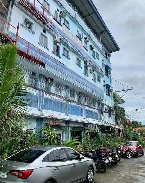 Available now 7,000  pesos a month only Furnished Studio Room with aircon, refrigerator, bed, tables... - photo 1