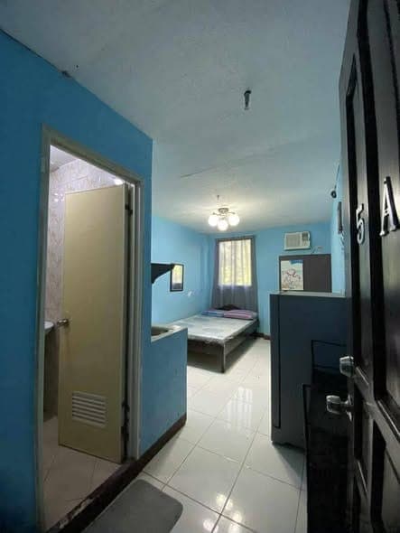 Available now 7,000  pesos a month only Furnished Studio Room with aircon, refrigerator, bed, tables... - photo 5