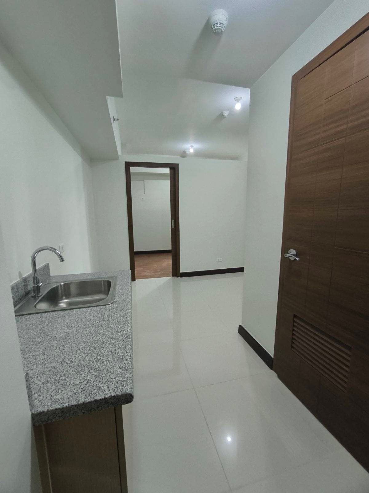 For Rent Condo in  pasay Quantum Residences - photo 5
