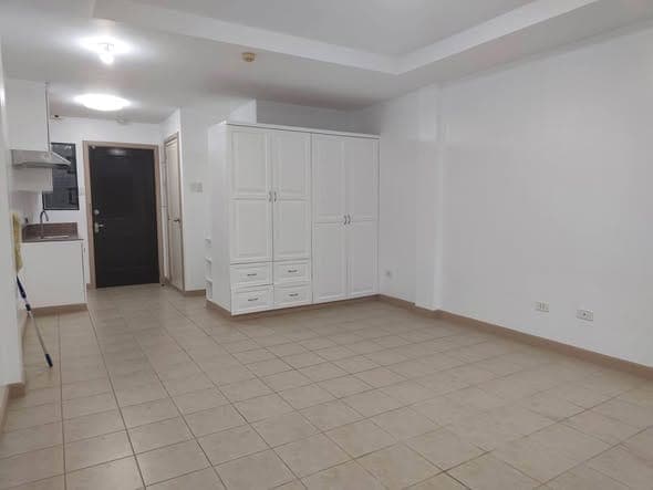STUDIO APARTMENT FOR RENT near MAPUA and ATENEO Grade school - photo 3