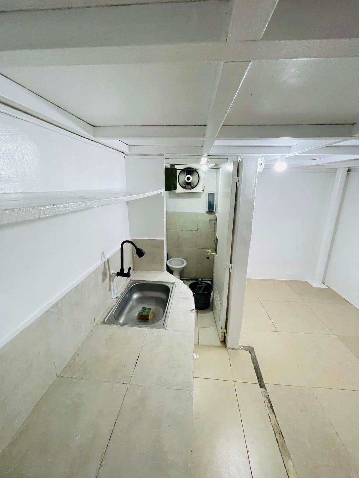 **₱ 9,000/month** - photo 10