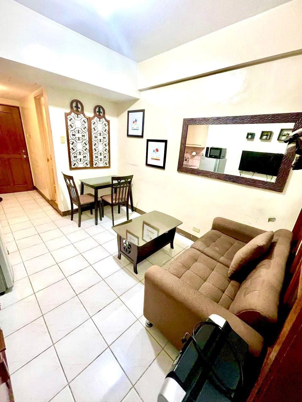 🏘️ Makati Executive Tower  , Dela rosa Makati - photo 1