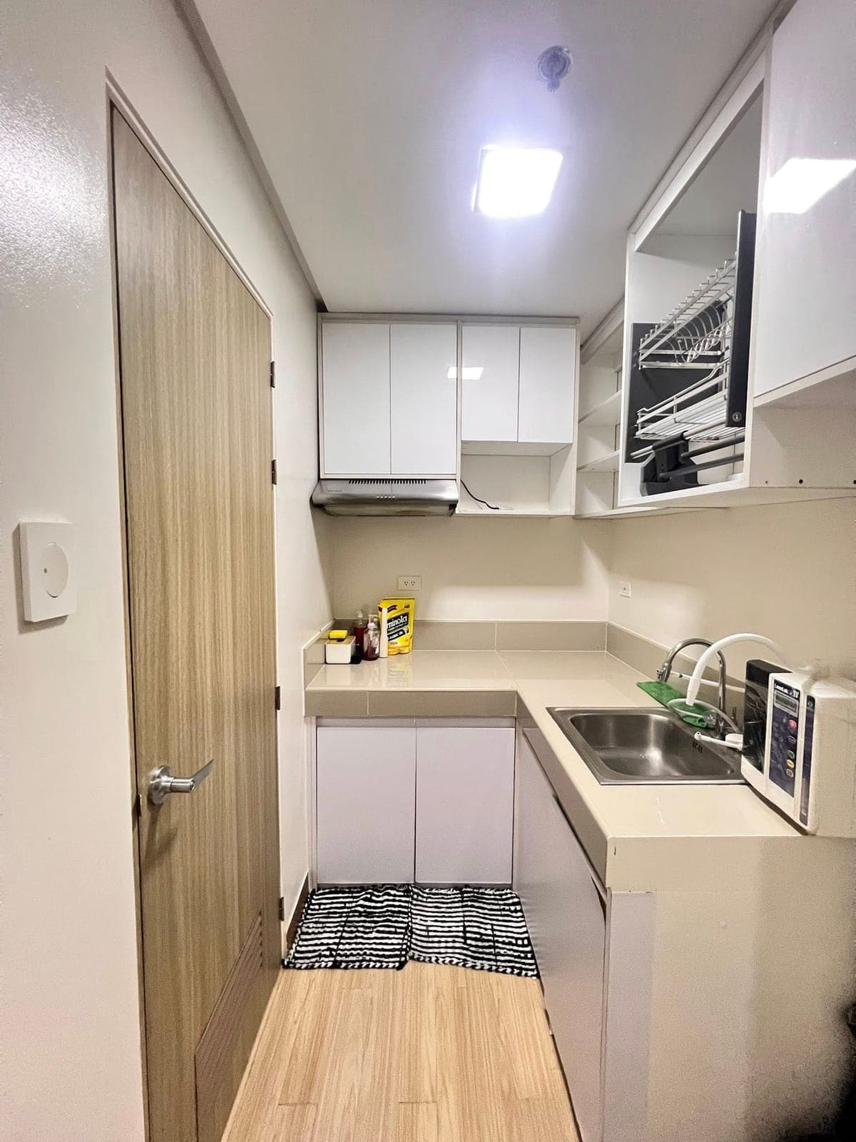 2BR semi furnished condo unit, for longterm lease‼️ - photo 3