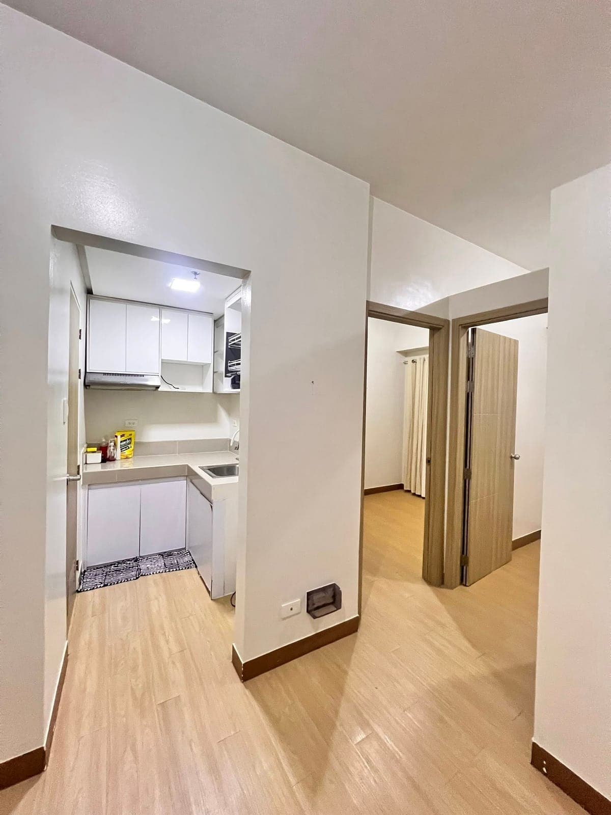 2BR semi furnished condo unit, for longterm lease‼️ - photo 8