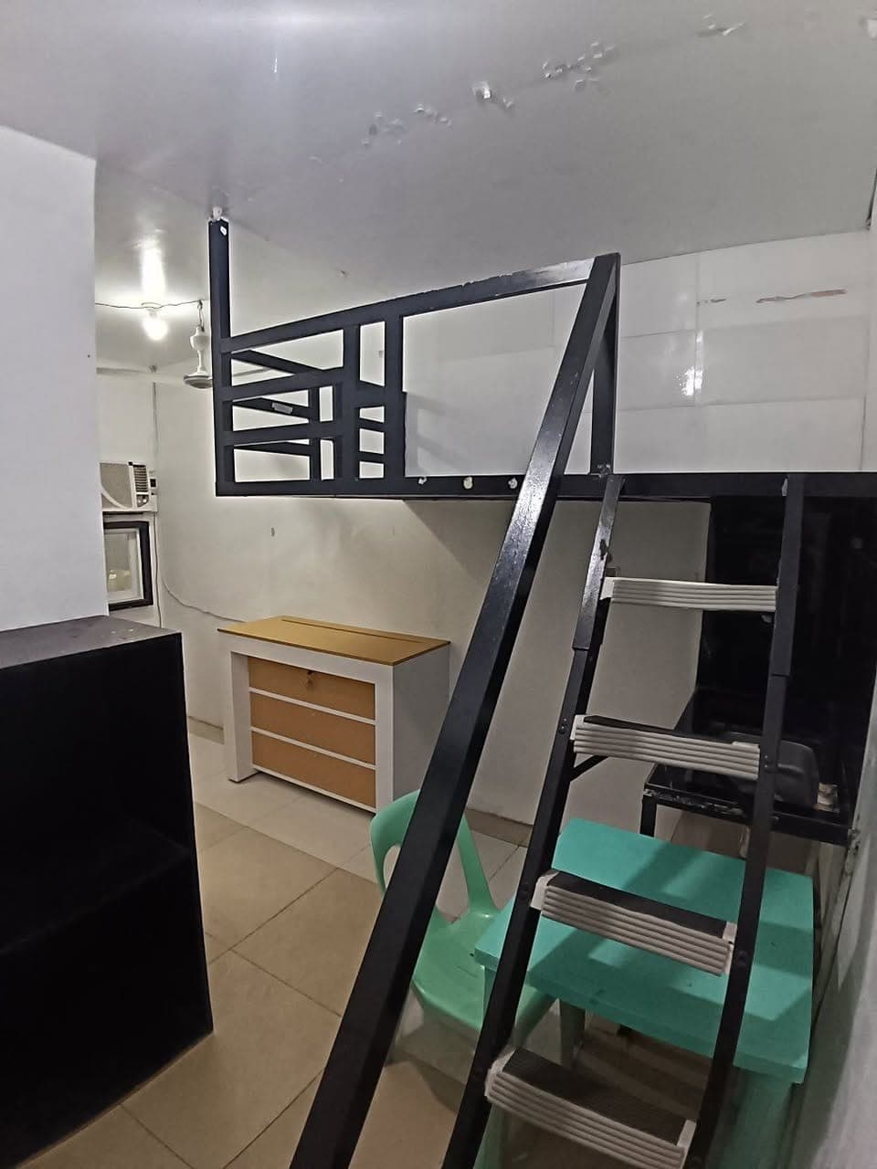 LOFT TYPE ROOM FOR RENT 🚻 - photo 2