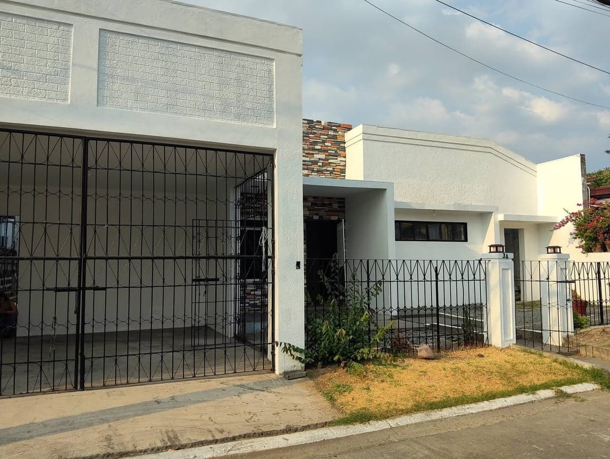 ‼️Modern Home for Rent‼️ - photo 1