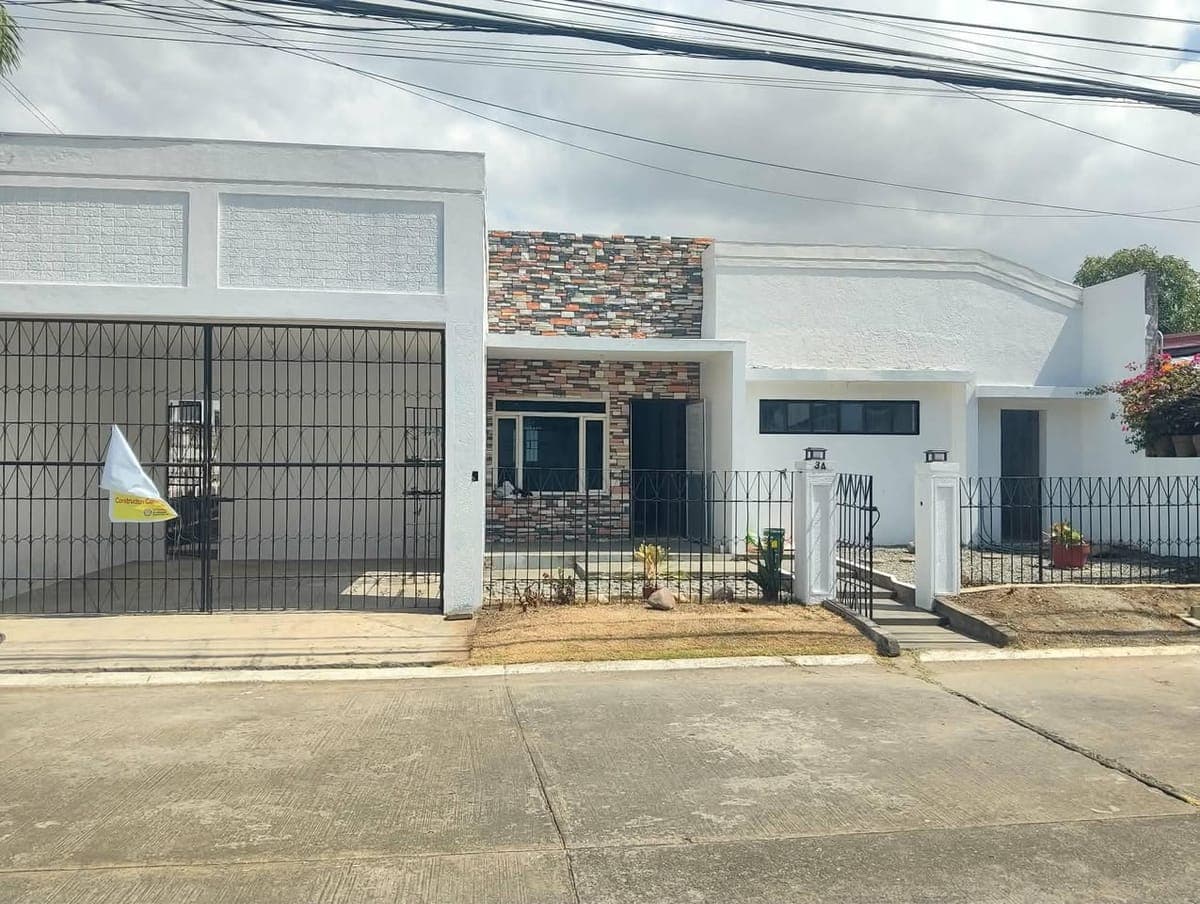 ‼️Modern Home for Rent‼️ - photo 2