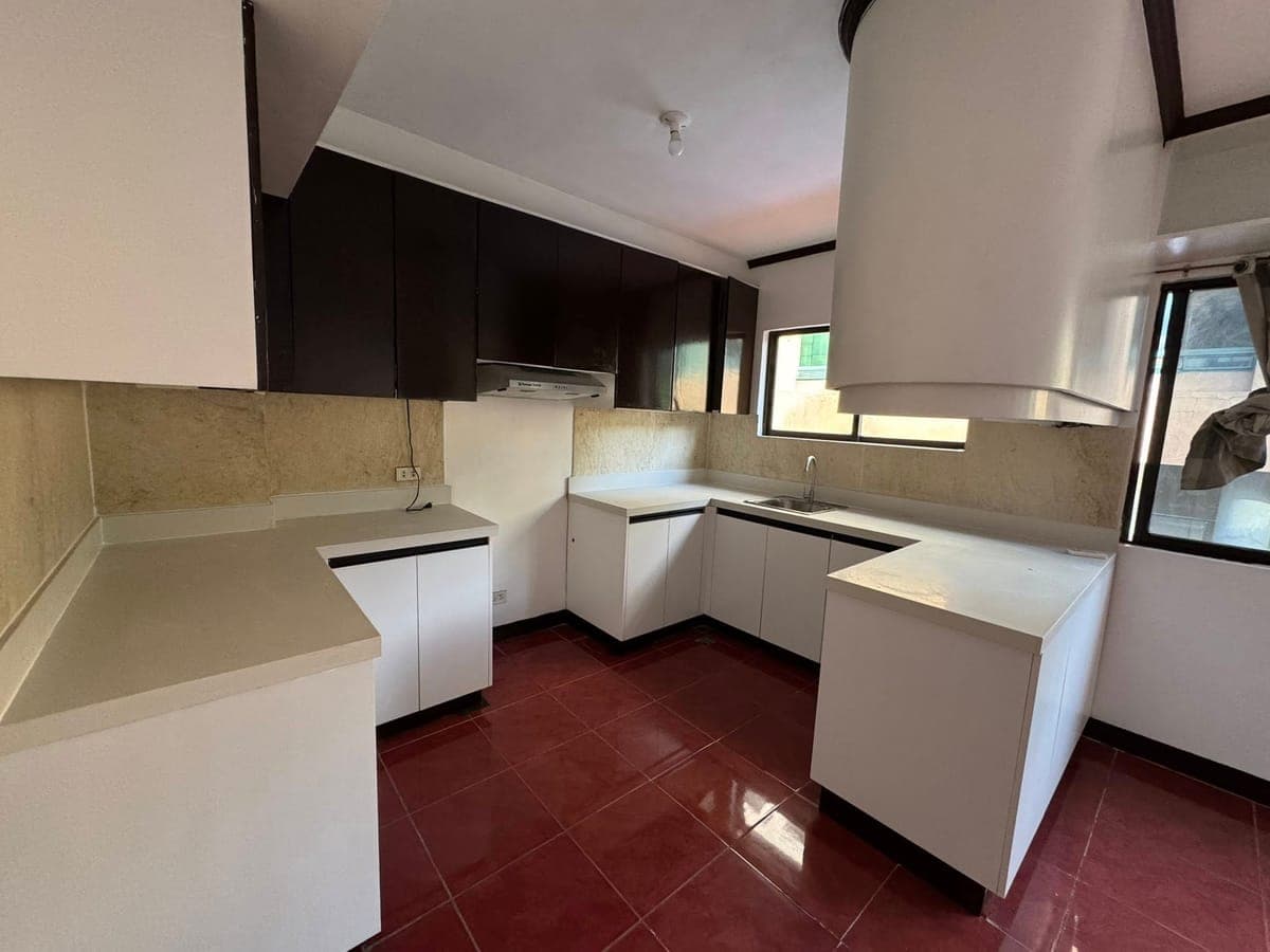 ■ TOWNHOUSE  FOR RENT  IN MAKATI CITY - photo 18