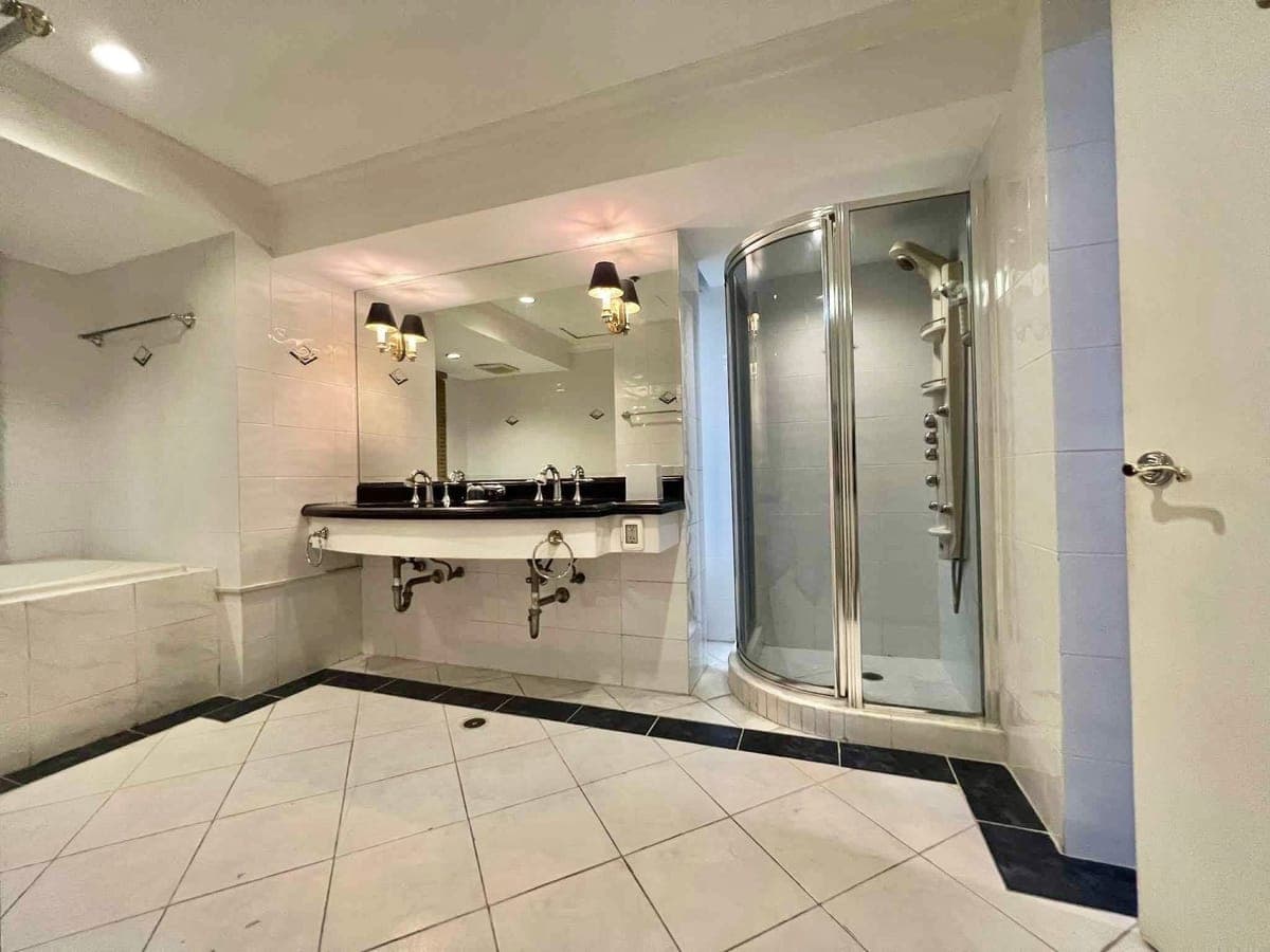 ₱150K MONTHLY‼️ | LUXURIOUS 2BR UNIT AT THE FORBES TOWER – SALCEDO VILLAGE, MAKATI - photo 18