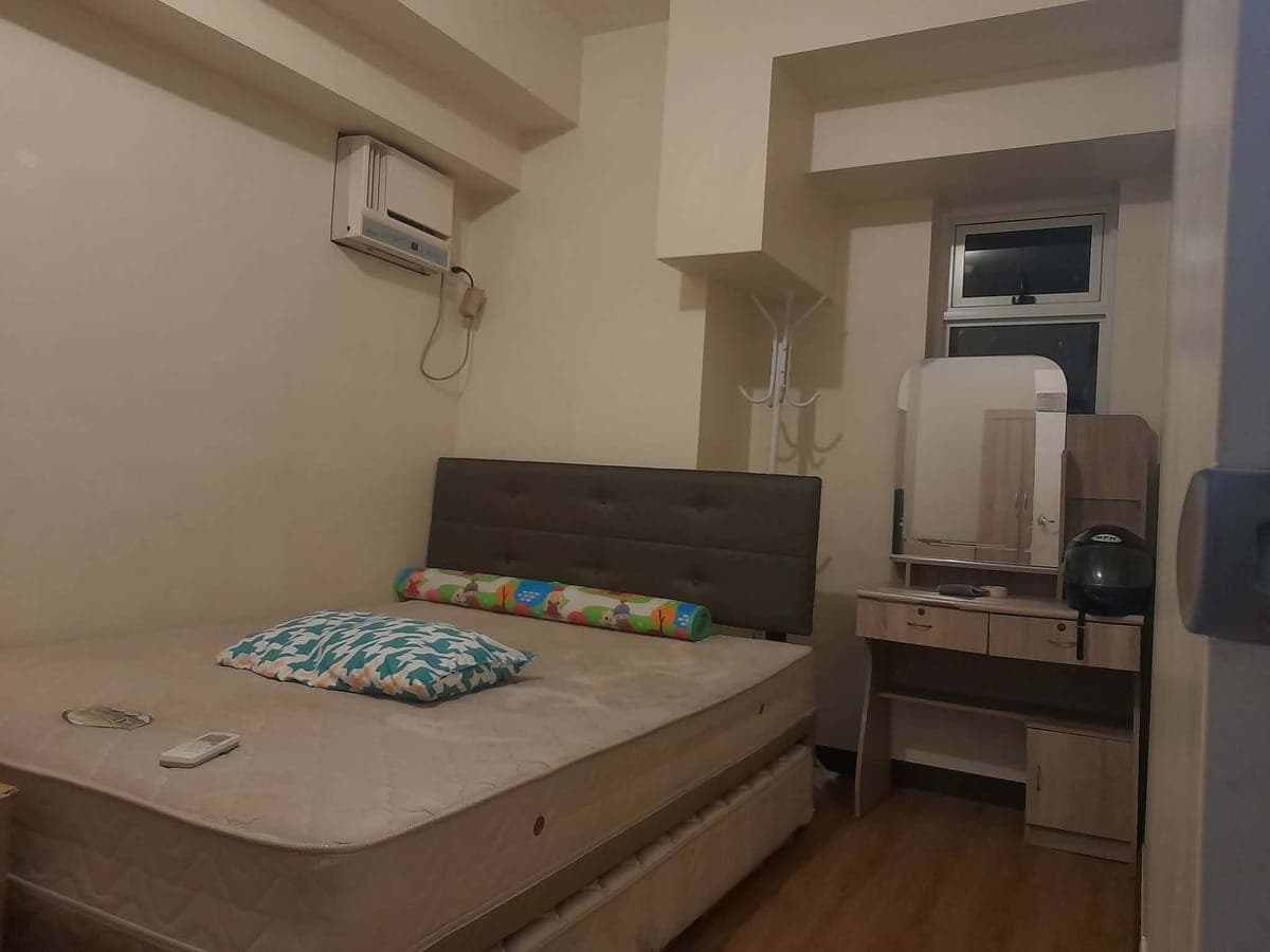 For rent 1BR unit, 36 sqm with Balcony. Zinnia Towers Condominium, EDSA, Katipunan, Quezon City. - photo 5