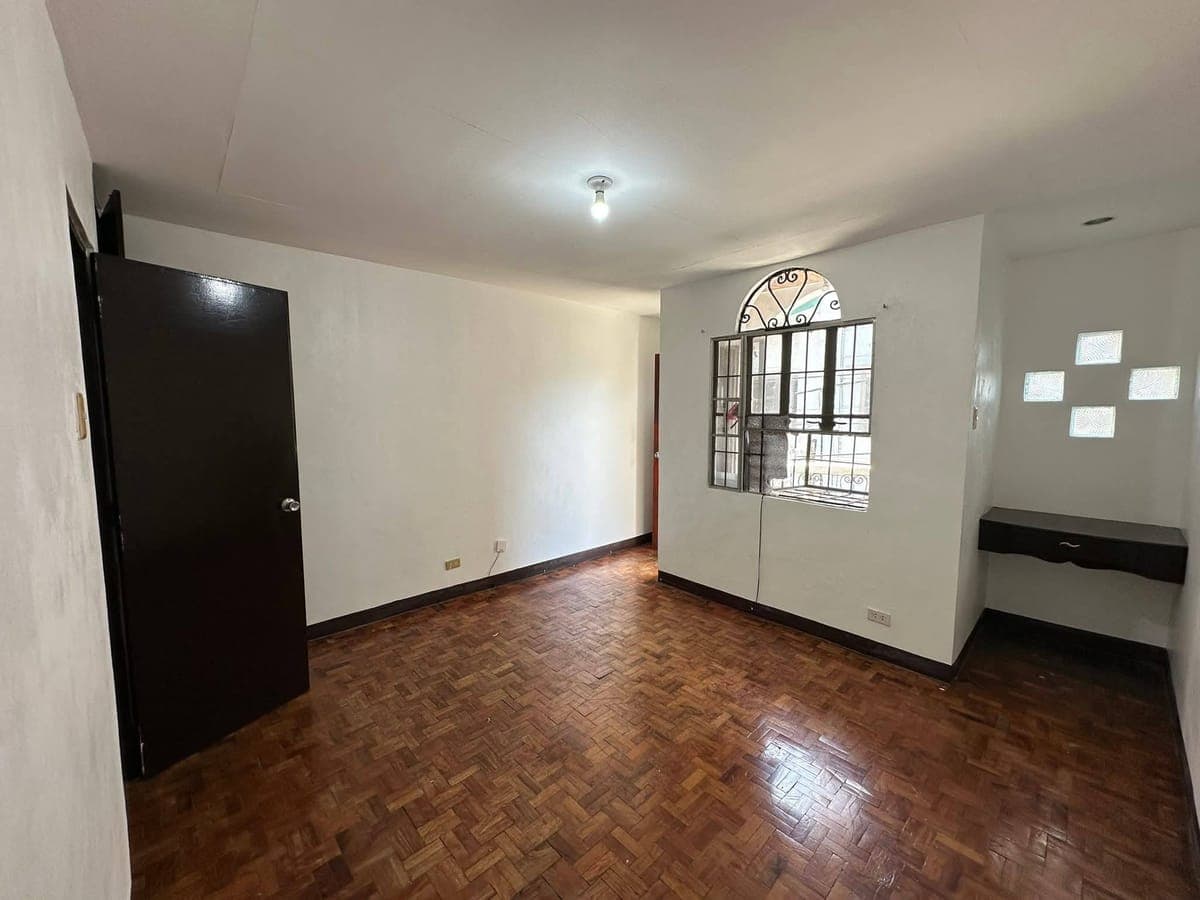 HOUSE FOR RENT - photo 4